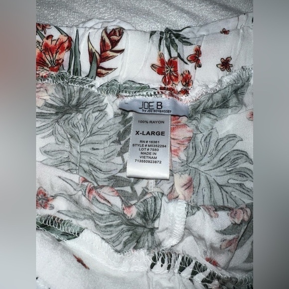 Joe B Tropical Floral Shorts | Size XL | Like New - Picture 2 of 7